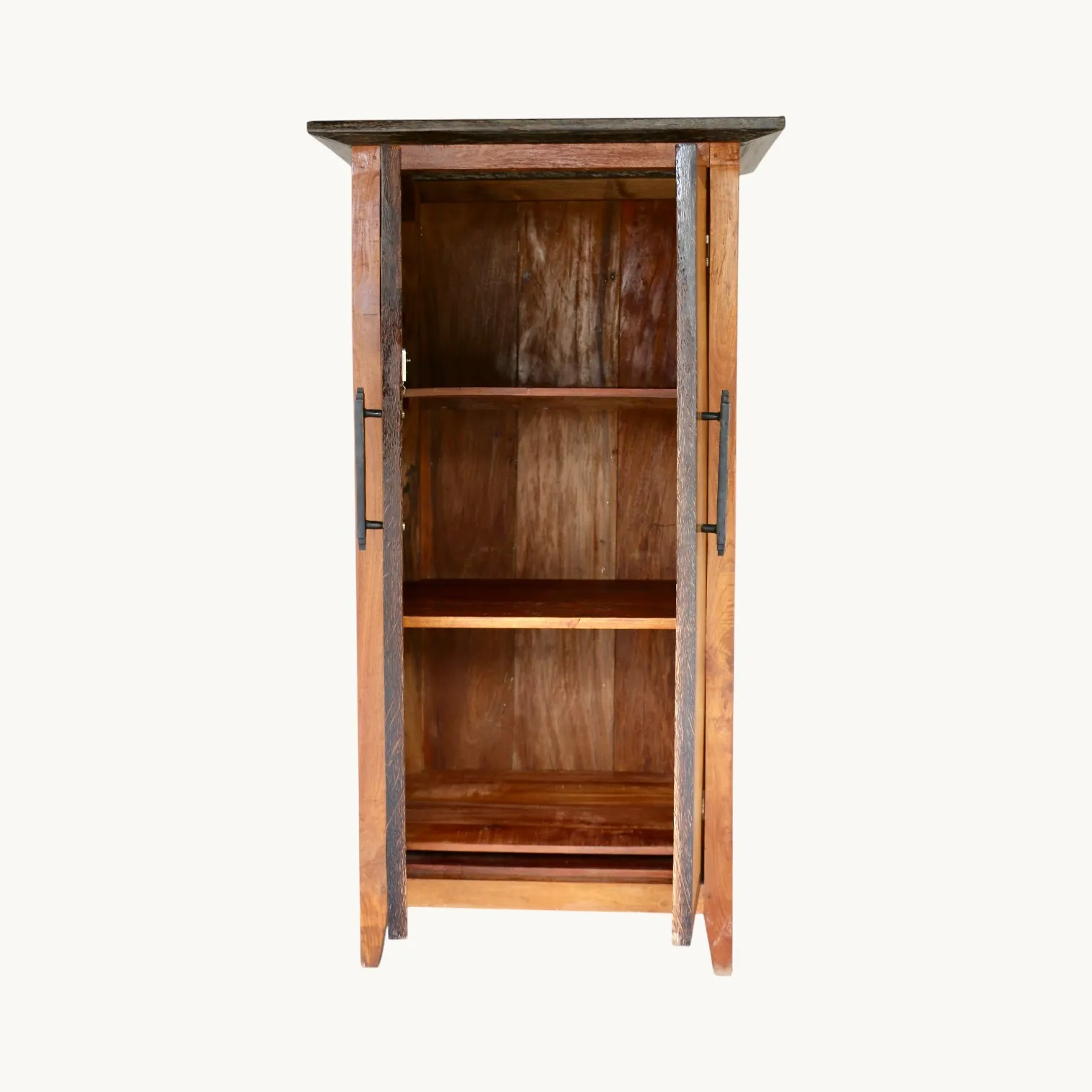 Une armoire en bois, France années 90. image 2